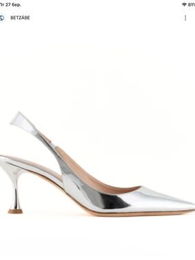 Betzabe silver pumps
